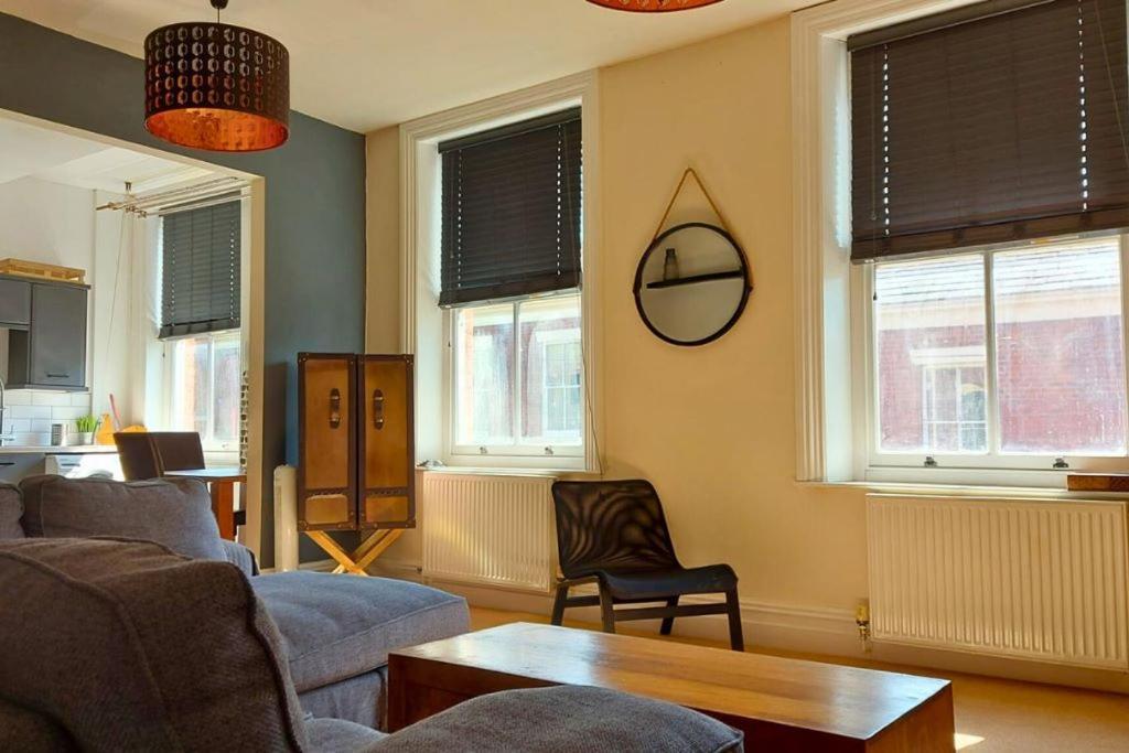 Large Studio Room In City Centre Preston  Eksteriør billede